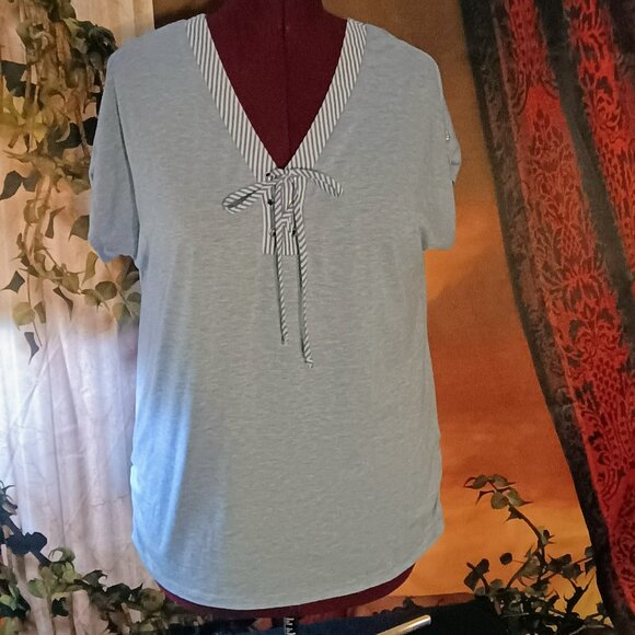 EUC: Parallel Skies Sze XL Blue V-Neck Tie Front Top - Picture 1 of 5